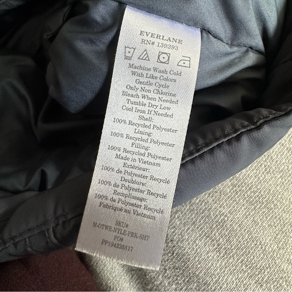 Everlane Men’s Renew Short Parka - Picture 10 of 10